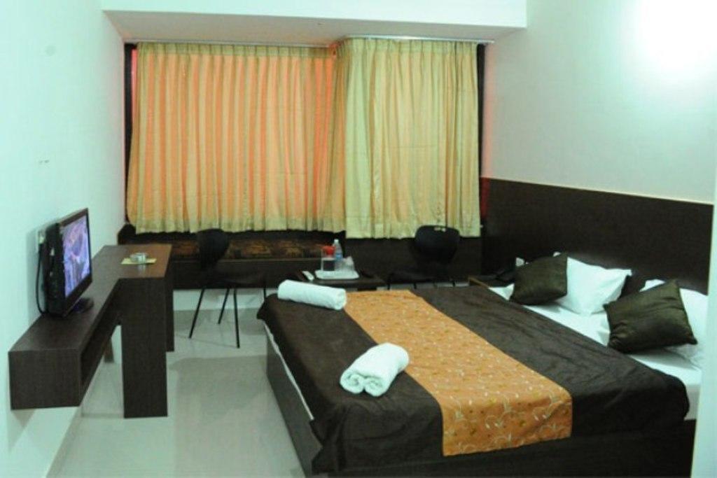 Hotel Pc Residency مَسّور المظهر الخارجي الصورة
